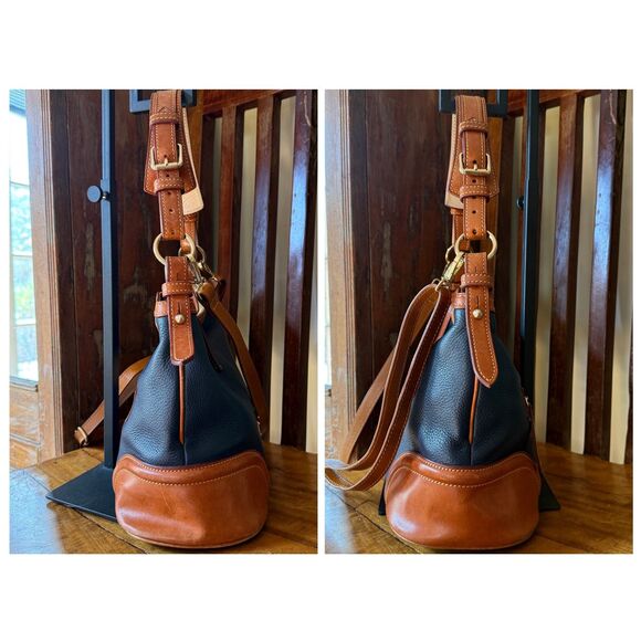 Vintage Dooney & Bourke Wexford Pebbled Leather Shoulder Hobo Bag โ Navy Tan - Picture 3 of 12